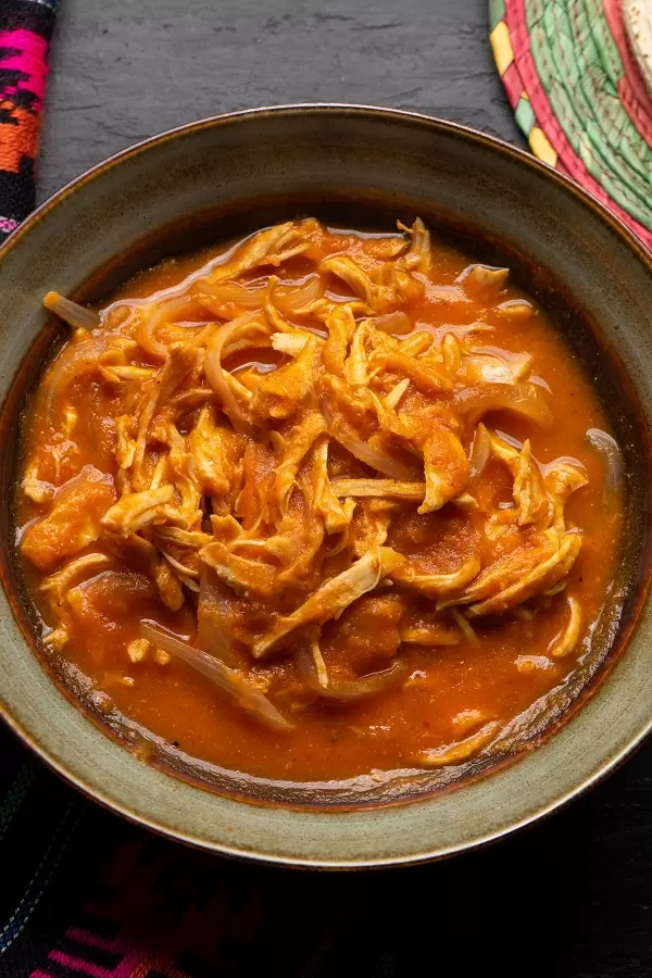 instant-pot-keto-chicken-tinga-recipe Instant pot keto chicken tinga recipe. A delicious and healthy recipe combining the flavors of chicken, tomato, peppers, and spices! #instantpot #pressurecooker #keto #diet #healthy #chicken #dinner #homemade