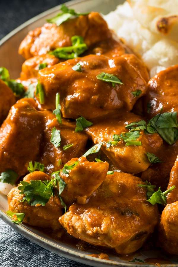 Instant pot paleo chicken tikka masala recipe. Learn how to make this traditional Indian chicken tikka masala dish in your instant pot. #instantpot #pressurecooker #paleo #diet #chicken #dinner #healthy #recipes #homemade