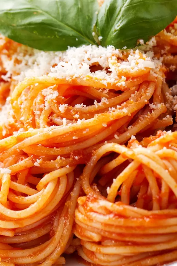 instant-pot-keto-vegetarian-spaghetti Instant pot keto vegetarian spaghetti. The low-carb, vegetarian keto spaghetti recipe is an instant pot recipe that cooks in under 30 minutes. It's high-nutrition, gluten-free, paleo, and vegan! #pressurecooker #instantpot #pasta #keto #vegetarian #healthy