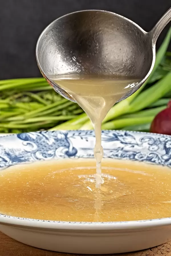 instant-pot-keto-bone-broth Instant pot keto bone broth. Make delicious, nutritious bone broth in just minutes with your Instant Pot! #instantpot #pressurecooker #healthy #easy #broth #keto #diet #lowcarb
